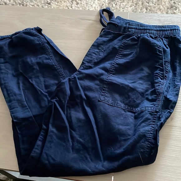 Gap pants. - Picture 2 of 5